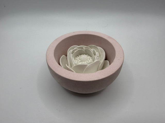 Bloom Medium Pink Pot